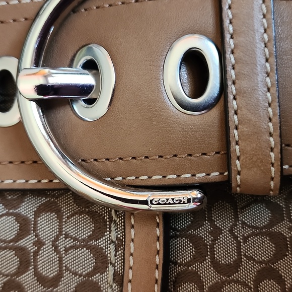 Like New Coach Vintage Leather & Canvas Soho Baguette plus coin purse & dust bag - Picture 2 of 15